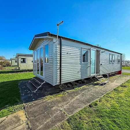 Lovely 8 Berth Caravan In Southview Holiday Park, Ref 33042Tc Скегнес Екстериор снимка