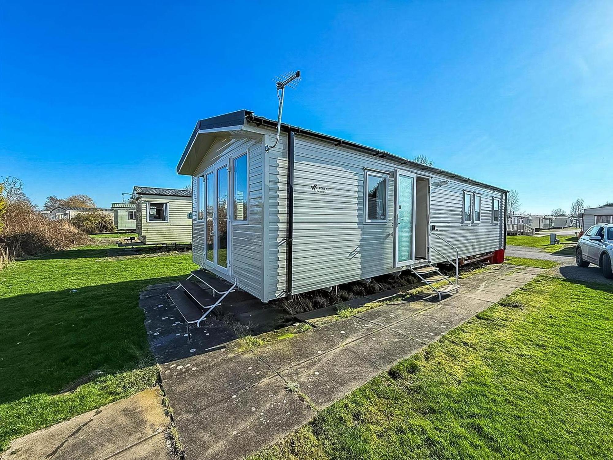 Lovely 8 Berth Caravan In Southview Holiday Park, Ref 33042Tc Скегнес Екстериор снимка